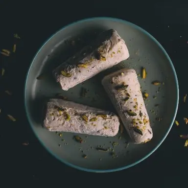 Pista kulfi